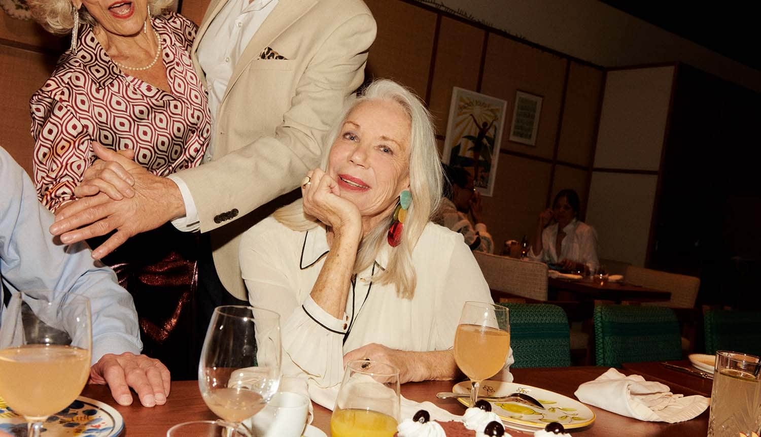 Des personnes âgées profitant ensemble de leur moment à Casa Barbara. Des personnes âgées profitant ensemble de leur moment à Casa Barbara.